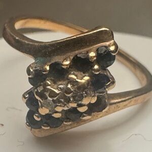 FLASH SALE!!! 👏👏👏👏

Sapphire & Diamond 10k Yellow Gold Women's Ring